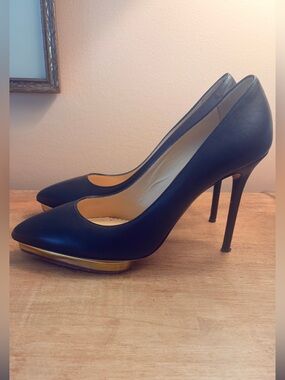 Charlotte Olympia Dolly Platform Pumps Heels Black Leather Stiletto 10 40 Gold